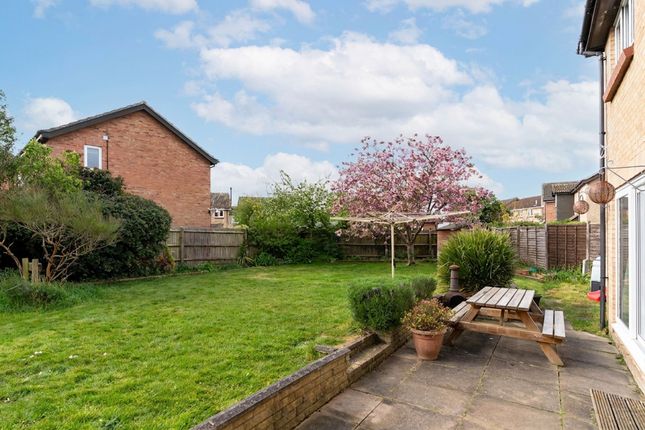 74 Balland Field, Cambridge photo 2