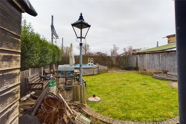 Bungalow for sale in Bath Road, Padworth, Reading, Berkshire
