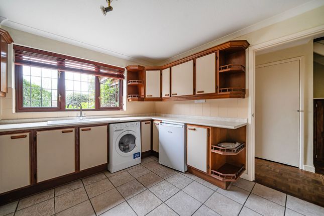 6 Beech Tree Drive, Farnham photo 3