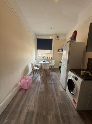 Room 9 441 High Street, Cheltenham photo 5