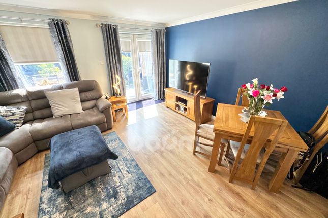 73, Kirkfield Gardens, Renfrew photo 3