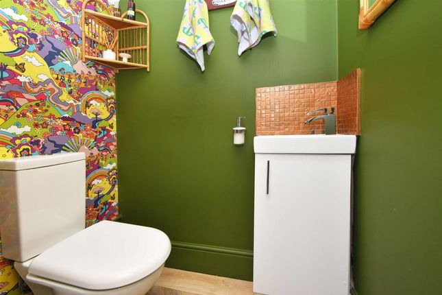 5 Petworth Close, Crewe photo 4