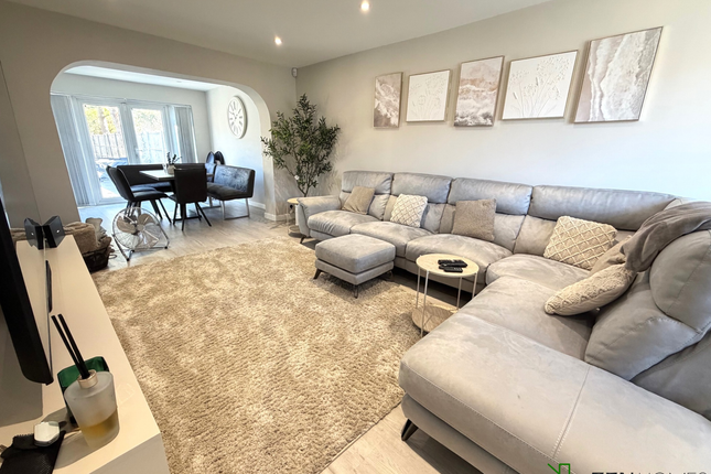 55 Kenilworth Avenue, Harrow photo 2