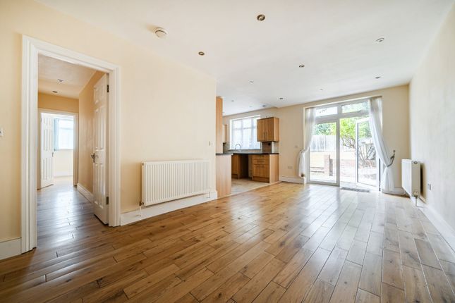 1a, Hadley Way, London photo 3