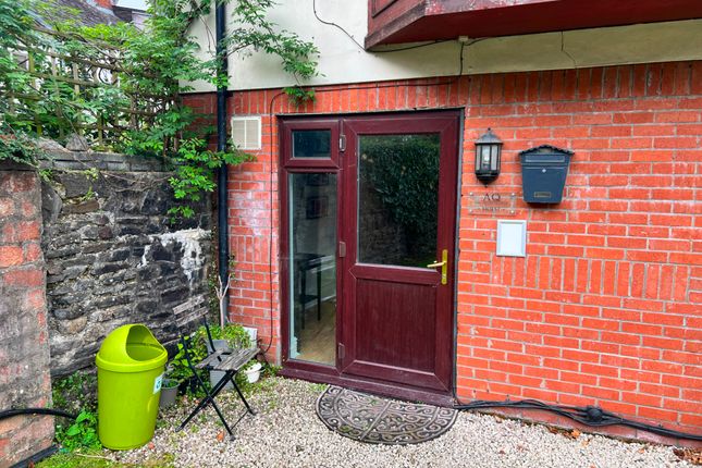 Flat 3, 84, Cathedral Road, Cardiff photo 2