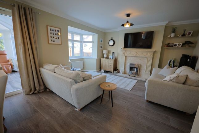 44, Abbots Green, Durham photo 2