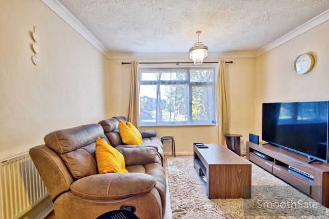 25, Carolines Close, Southend-on-sea photo 4