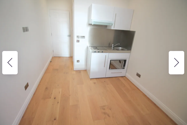 Thumbnail Flat to rent in Woodford New Road, London
