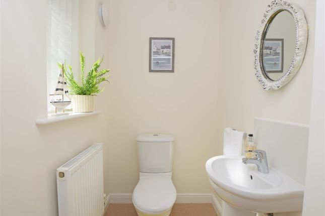 31, Lon Y Berllan, Abergele photo 4