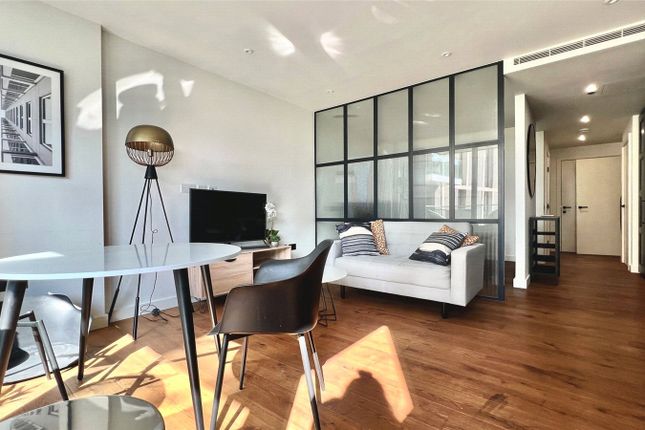 1 Emery Way, Wapping photo 2