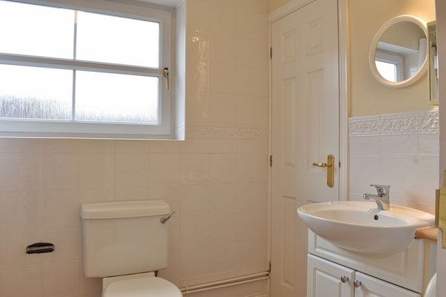 11 Warwick Court, Warwick Road, Newark photo 5