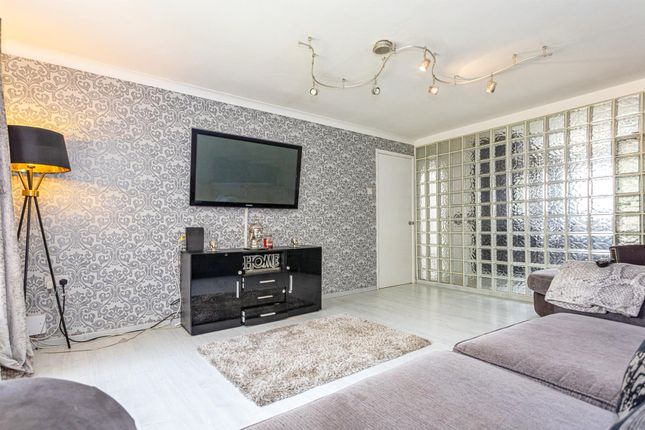2 bed flat for sale in Craigmillar Avenue, Newcastle Upon Tyne NE5