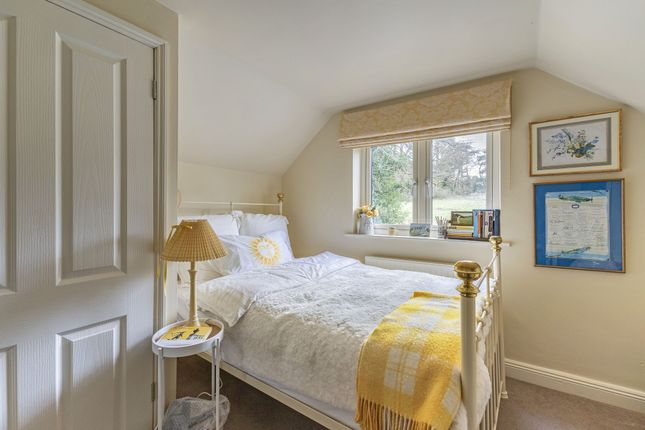 Robin Cottage, 45 Silwood Road, Ascot photo 2