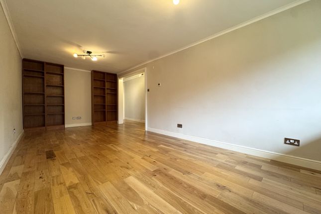 Wellgarth Road, London photo 4