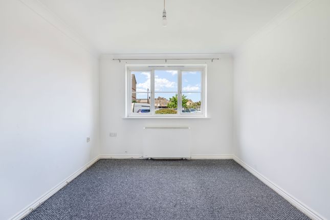 Garner Court, Dunlop Road, Tilbury photo 3