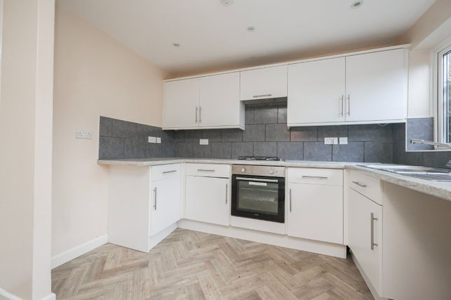 7 Glenarm Crescent, Lincoln, Lincolnshire photo 2