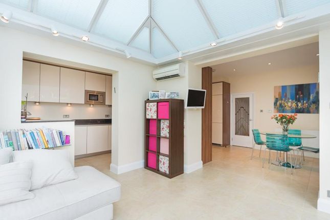 6, Kinloss Gardens, London photo 4