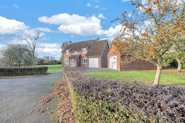 Forge Cottage, Daisy Green, Bury St. Edmunds photo 3