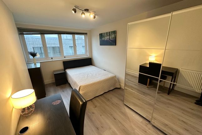 Thumbnail Room to rent in Bernhardt Crescent, London