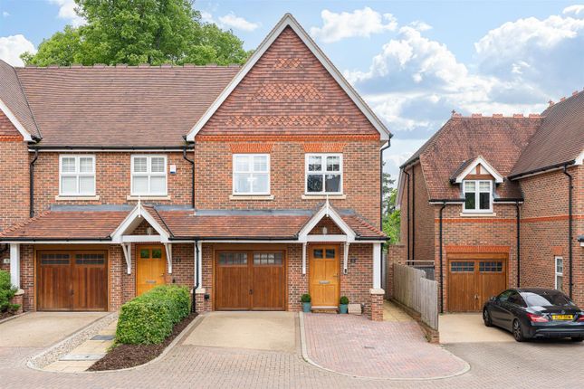Thumbnail Property for sale in Akers Court, Welwyn
