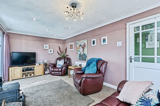 2-bed house on 19 Top Field,, Severnside, Bridgnorth, £120,000