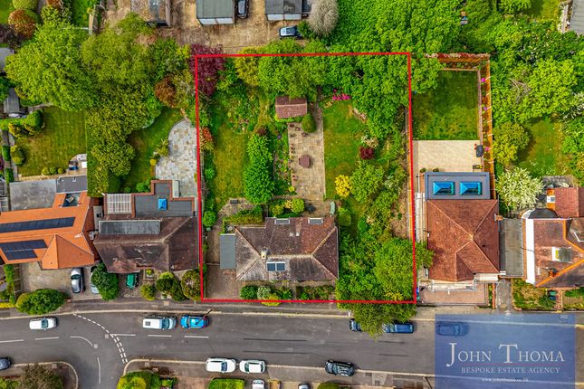 56, The Uplands, Loughton photo 2