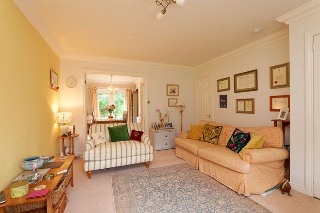 21, Brodie Park Crescent, Paisley photo 4