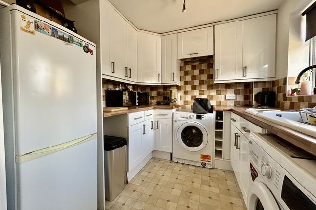 23 Jeanneau Close, SHAFTESBURY photo 2