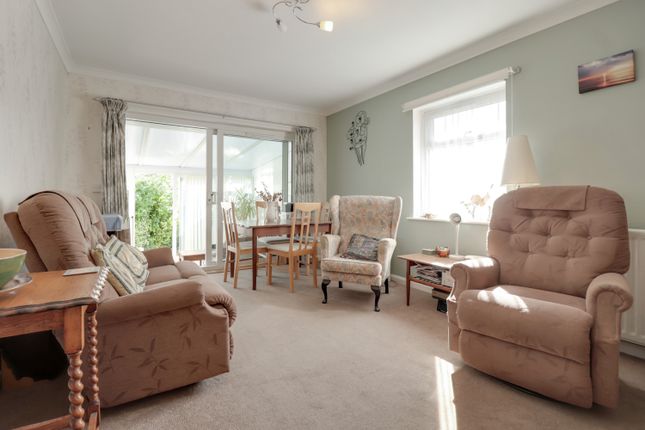 5, Essington Close, Exmouth photo 2