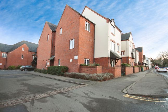 Flat for sale in Montgomery Court, Coventry Road, Warwick