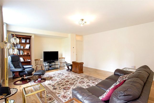 Flat for sale in Grosvenor Court, Rayners Road, Putney, London