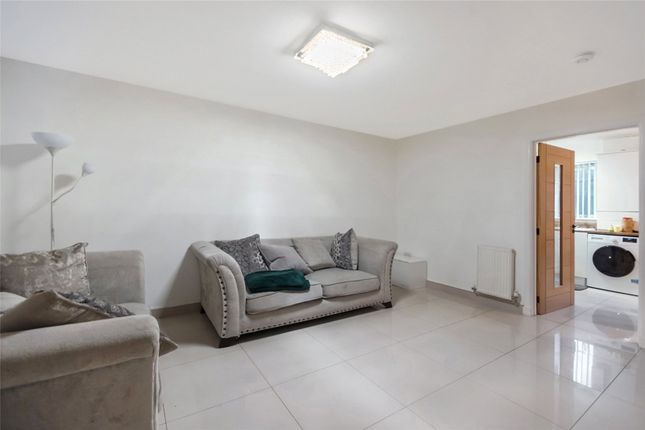 15, Rigby Crescent, Glasgow photo 4