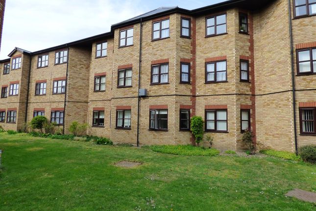 1-bed house on 100 St James Oaks, St James Oaks, Trafalgar Rd, Gravesend, Gravesend, £150,000