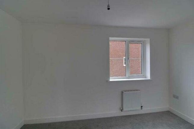 18a, Donington photo 5