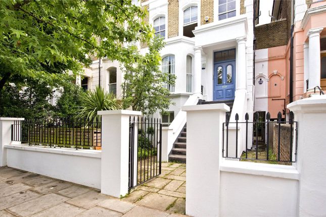 Thumbnail Flat for sale in St Charles Square, London