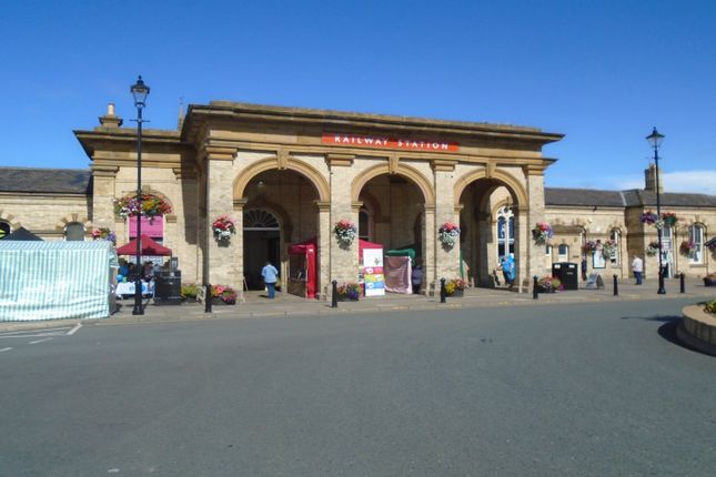 Retail premises to let in Station Square, Saltburn-By-The-Sea