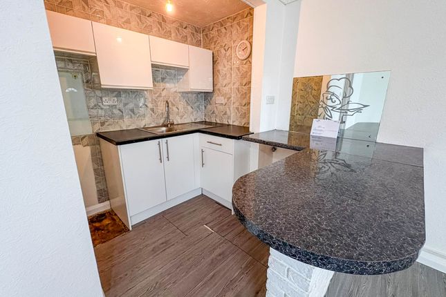 1 Bracklesham Court, Bracklesham Lane, Chichester photo 3