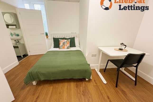 Double Ensuite Bedroom A