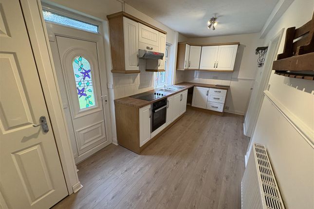 5, Southroyd Park, Pudsey photo 3