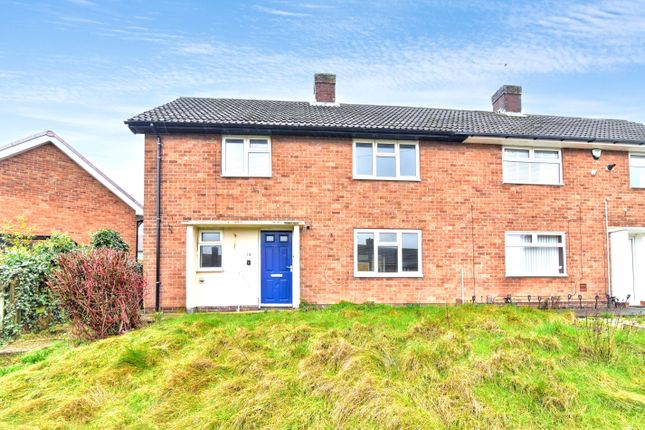 3-bed semi-detached on 14 The Crescent, Brimington, 14 The Crescent, Brimington, Chesterfield, £32,000