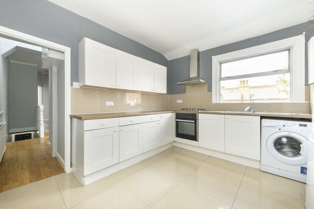 Thumbnail Maisonette for sale in Woodbury Street, London