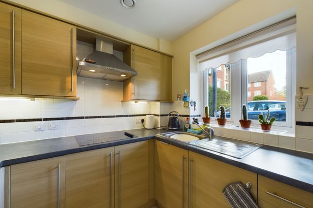 Flat for sale in Coopers Court, Yate