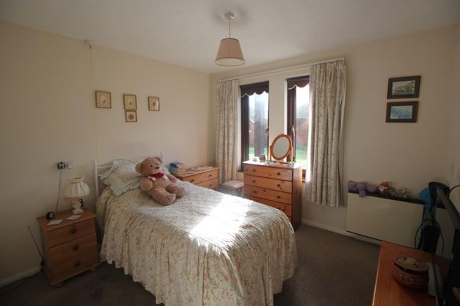 Flat 7, Hambleside Court, Hamble Lane, Hamble photo 4