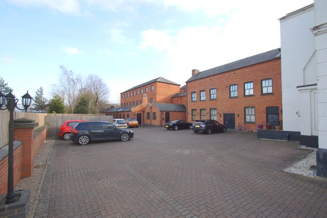 Flat for sale in Prospect Hill, Redditch, Worcestershire