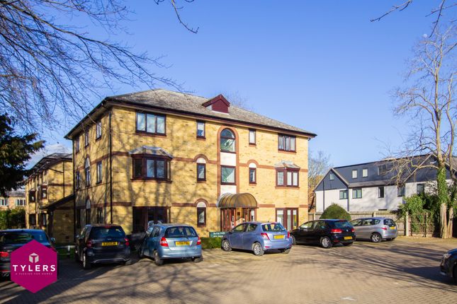 Flat for sale in Burling Court, Cambridge