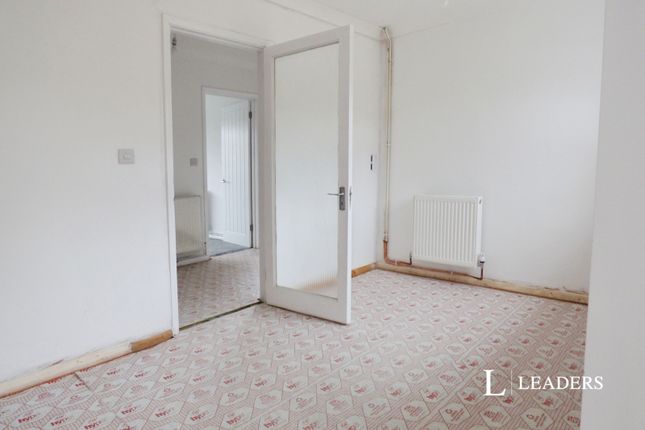 8, Henfield Close, Worthing photo 4
