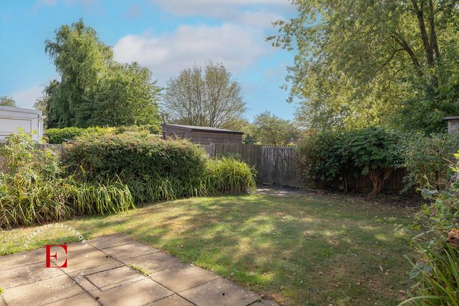27 Camelot Grove, Kenilworth photo 2