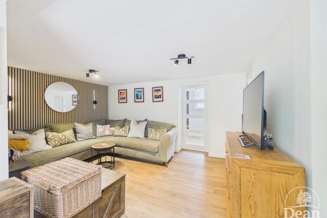 16, Causeway Road, Cinderford photo 3
