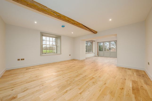 Woodend Farm, Parr Lane, Chorley photo 4