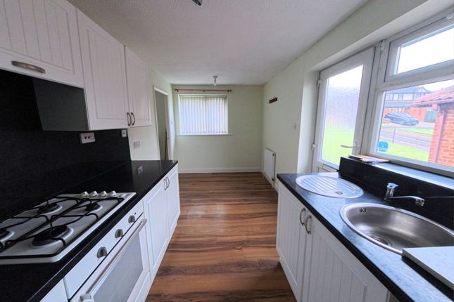 Erica Drive, Alfreton photo 4